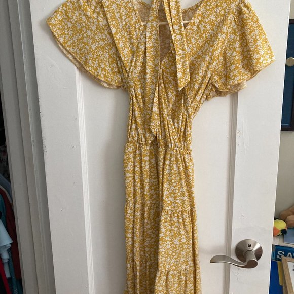 Yellow floral wrap dress - Picture 2 of 4